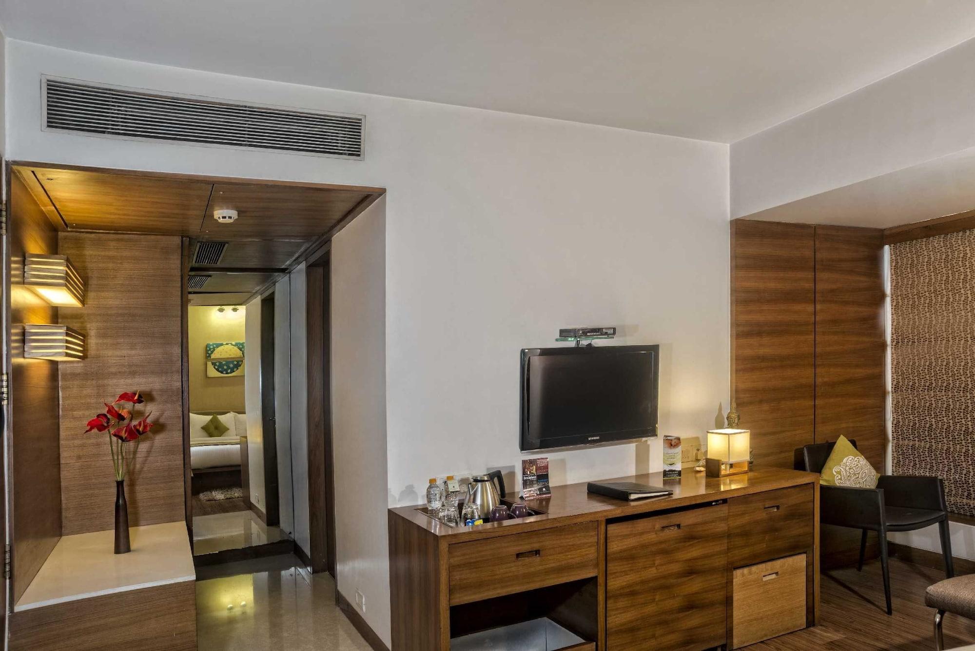 Yogi Executive Hotel Navi Mumbai Exterior foto