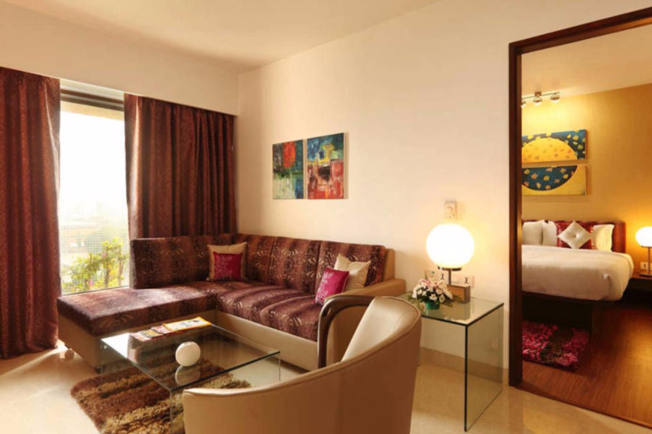 Yogi Executive Hotel Navi Mumbai Exterior foto