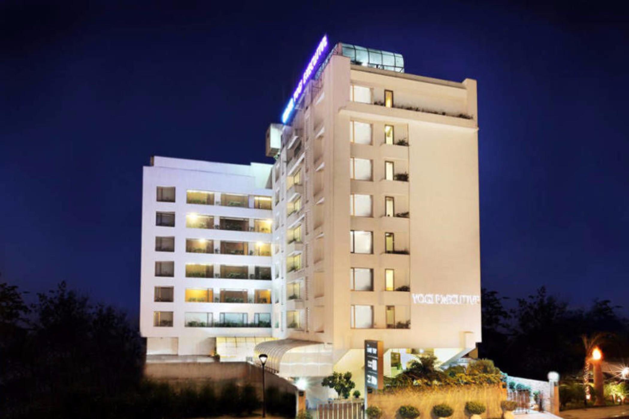 Yogi Executive Hotel Navi Mumbai Exterior foto