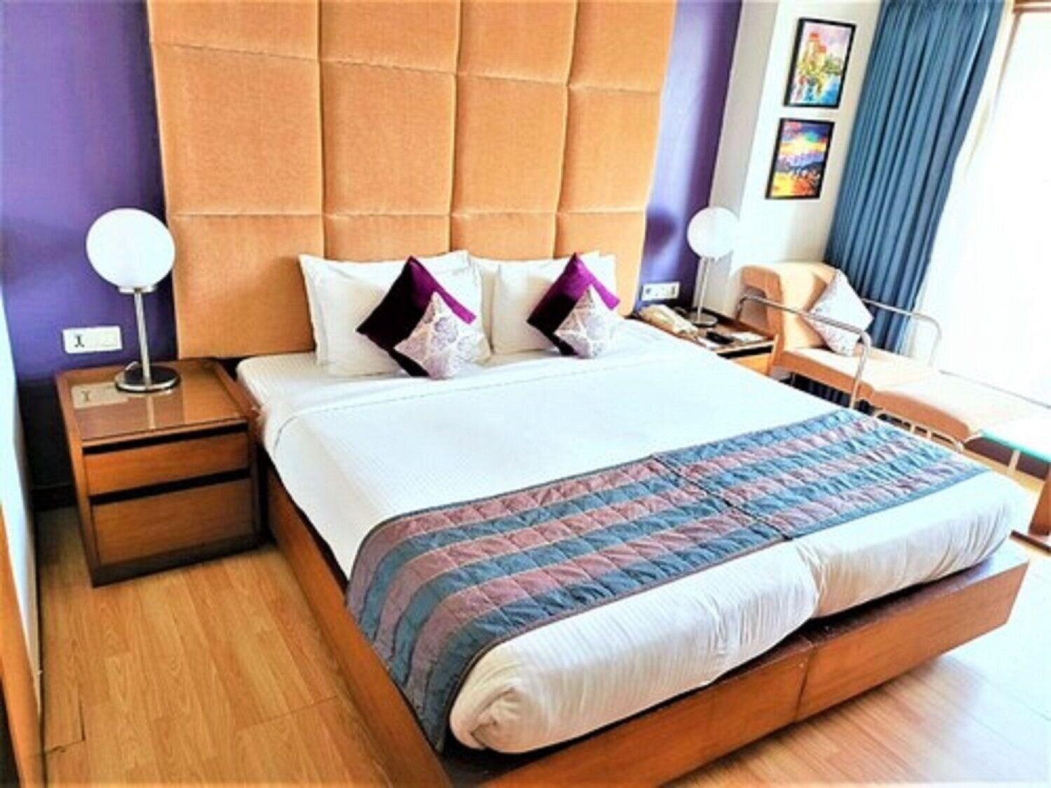 Yogi Executive Hotel Navi Mumbai Exterior foto