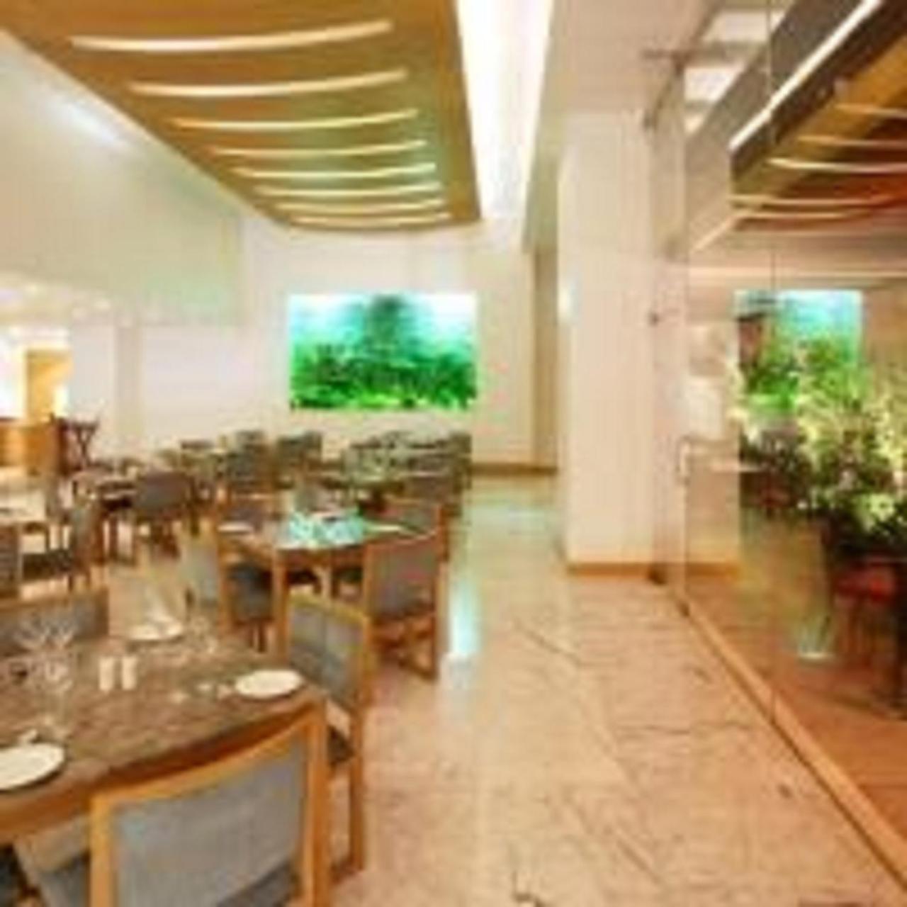 Yogi Executive Hotel Navi Mumbai Exterior foto