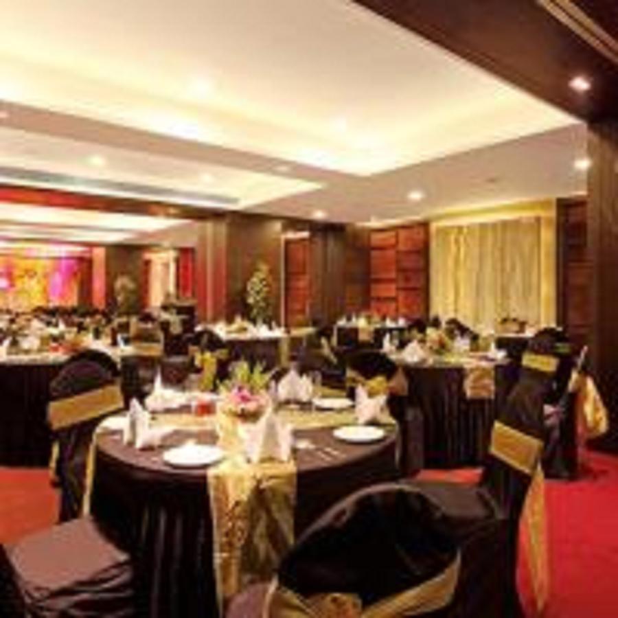 Yogi Executive Hotel Navi Mumbai Exterior foto