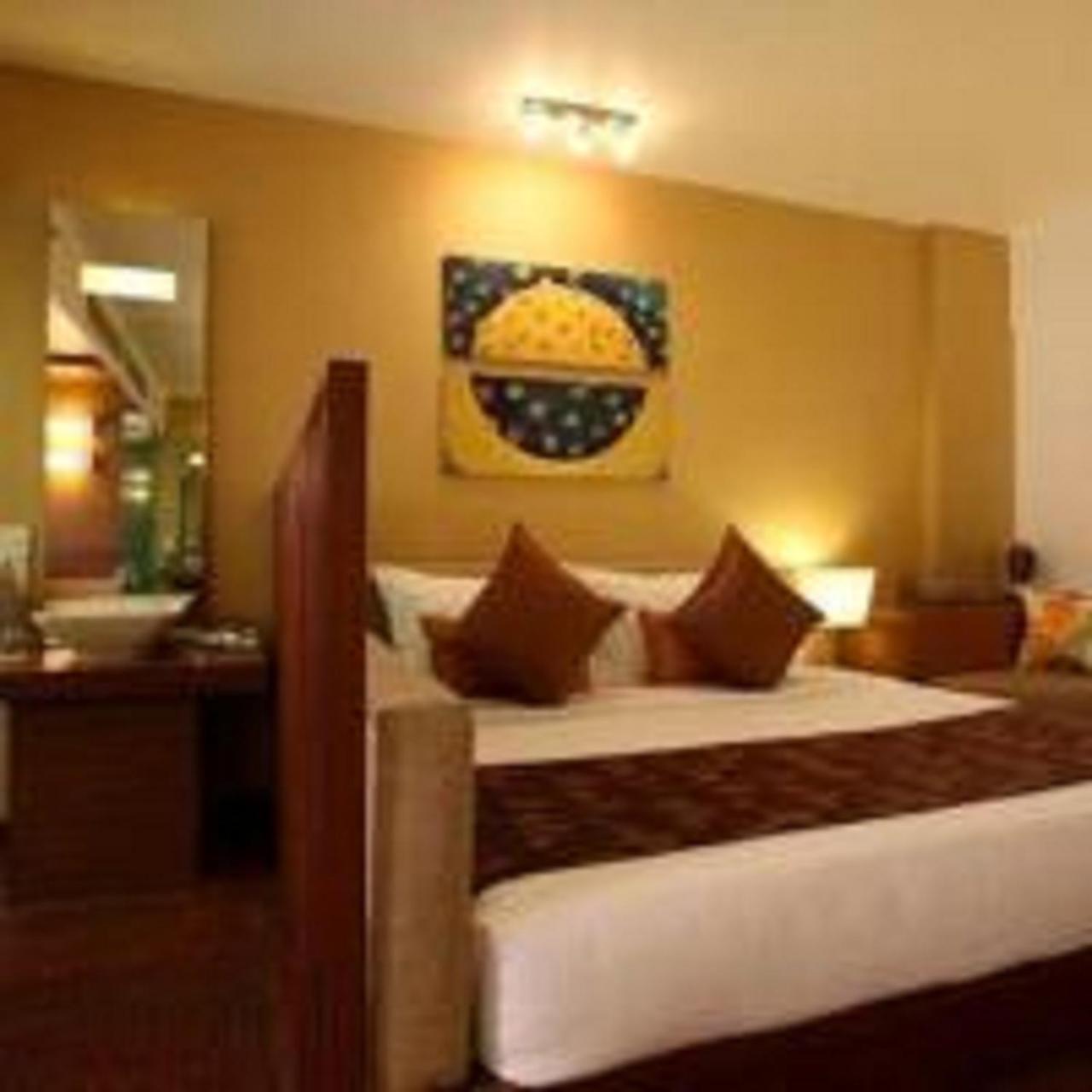 Yogi Executive Hotel Navi Mumbai Exterior foto