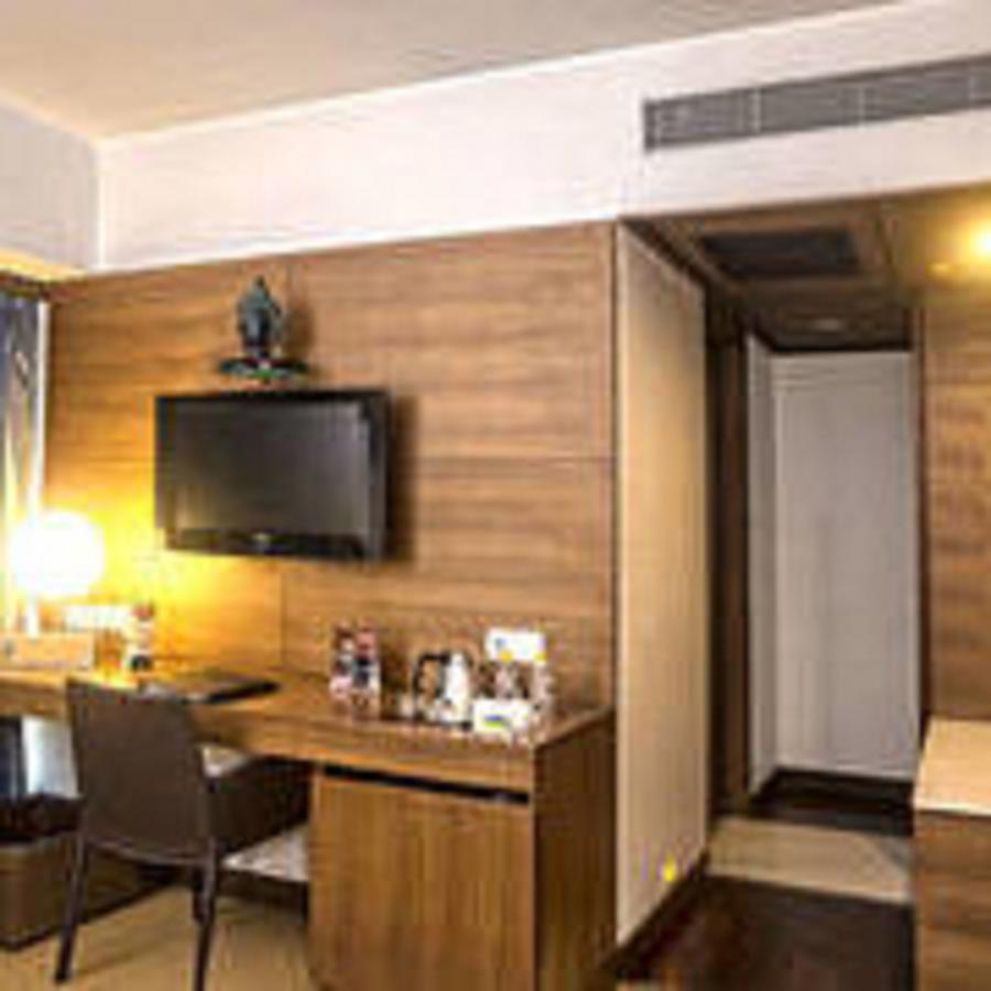 Yogi Executive Hotel Navi Mumbai Exterior foto